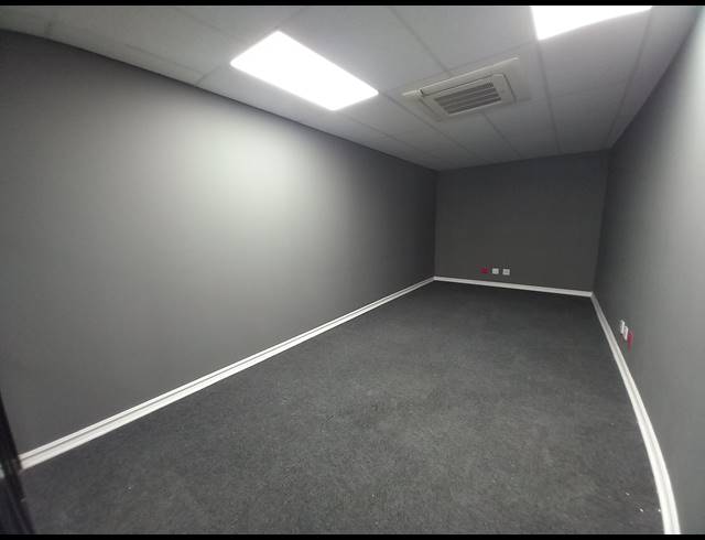 419M² OFFICE TO LET IN BRYANSTON